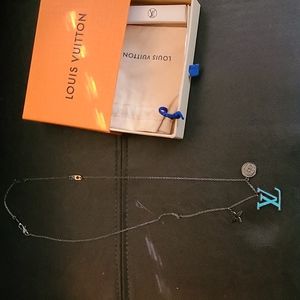 Louis vuitton Necklace unisex 24inches.
